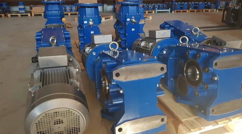 Bevel-helical gearboxes SERIES BH